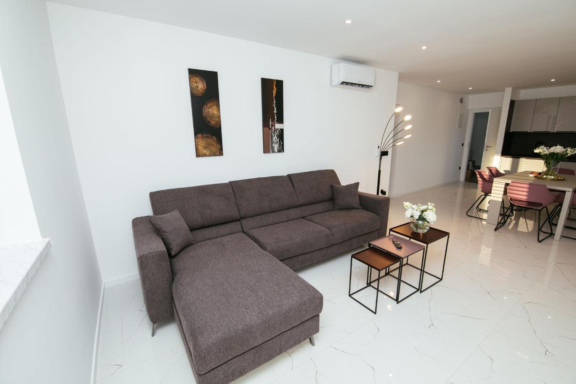 Didixi Apartments باكوشتاني المظهر الخارجي الصورة