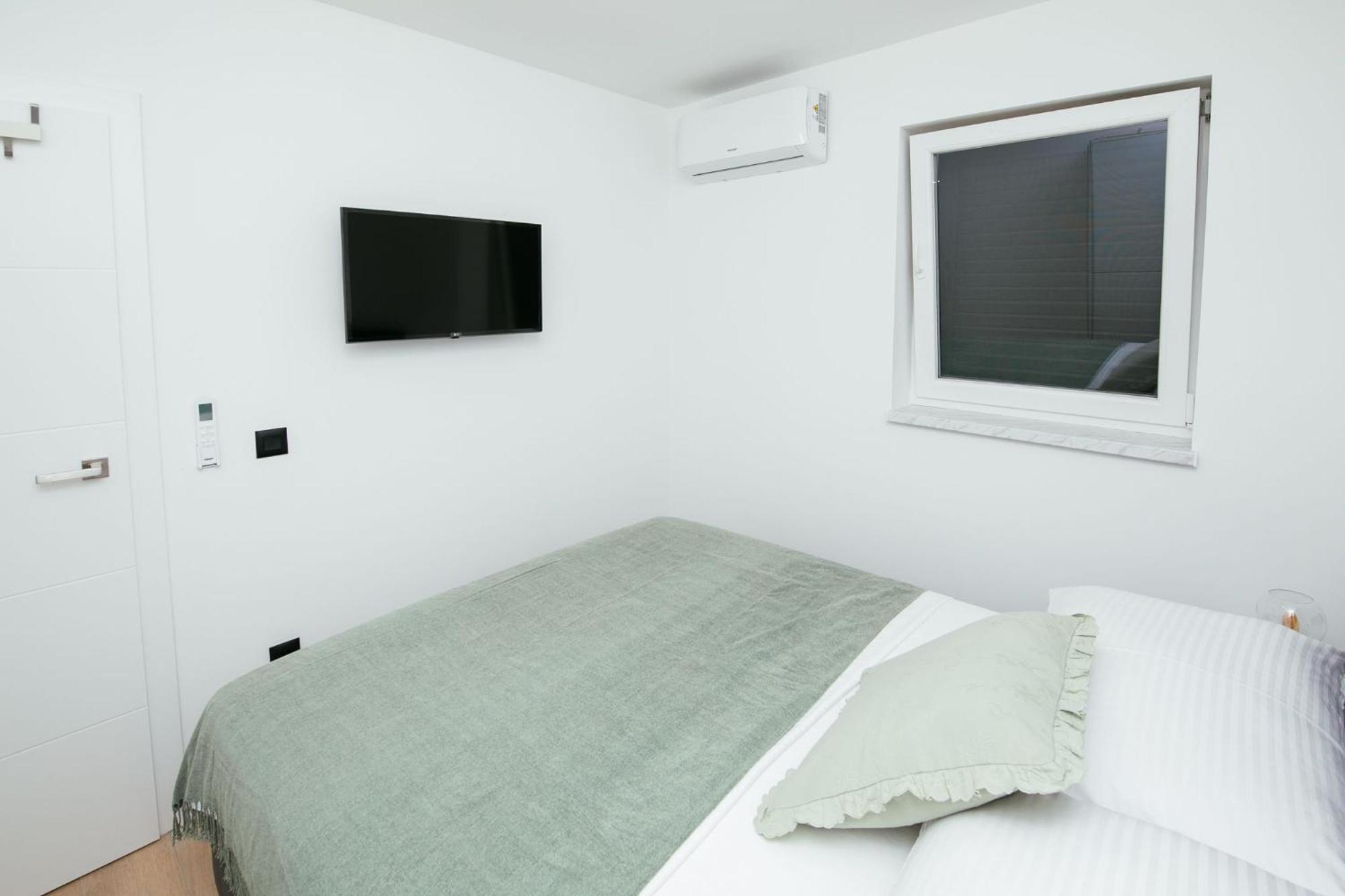 Didixi Apartments باكوشتاني المظهر الخارجي الصورة