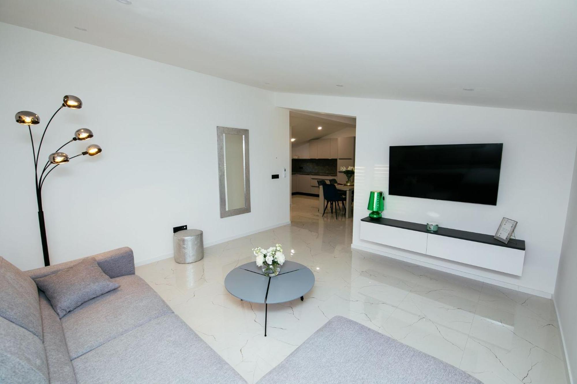 Didixi Apartments باكوشتاني المظهر الخارجي الصورة